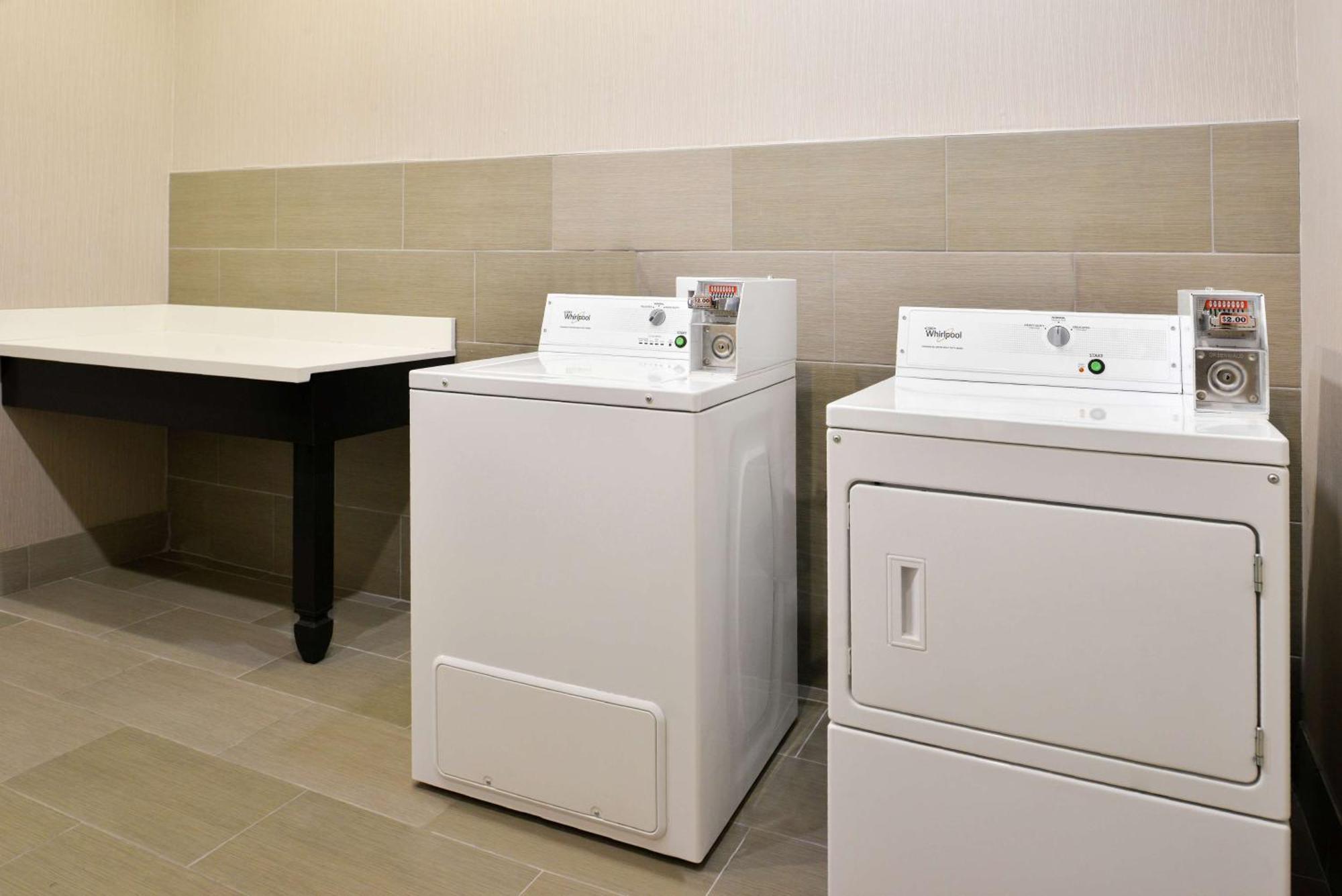 Hampton Inn And Suites Hutto Esterno foto